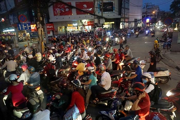 Ho Chi Minh - Ruch uliczny - Wietnam